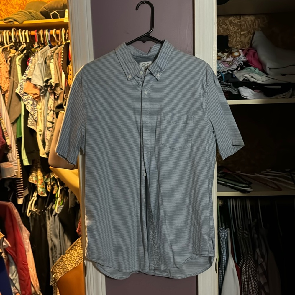 True craft button up size large
